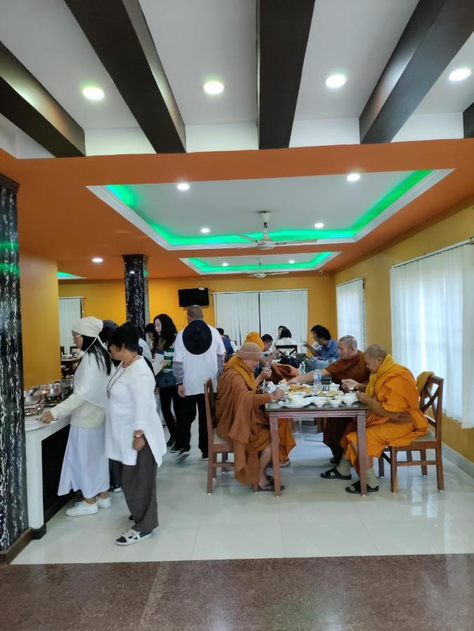 Hotel The Holy Birth Rummindei ภายนอก รูปภาพ