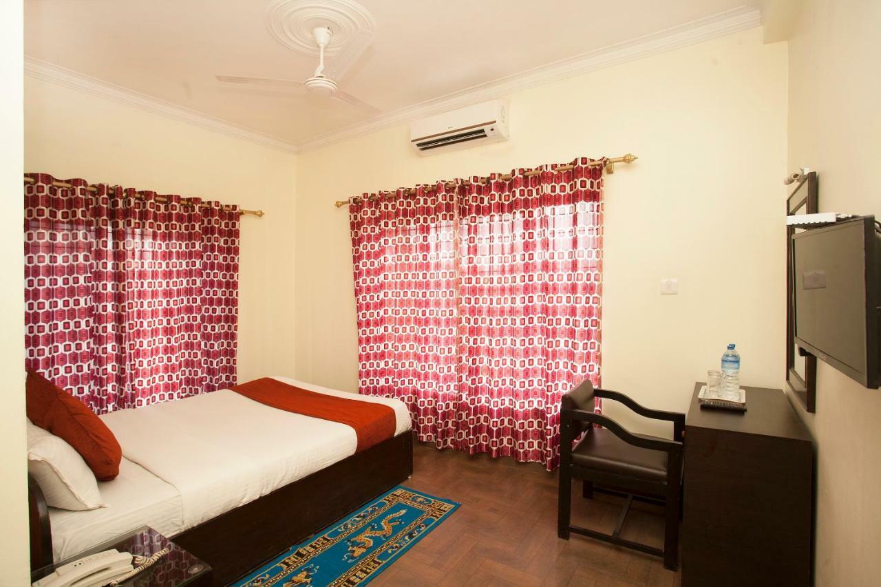 Hotel The Holy Birth Rummindei ภายนอก รูปภาพ