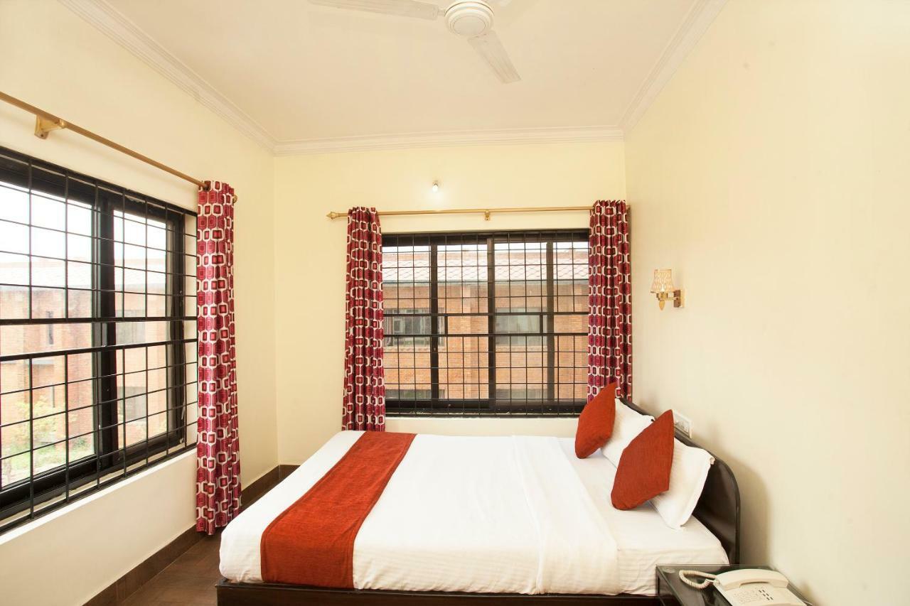 Hotel The Holy Birth Rummindei ภายนอก รูปภาพ