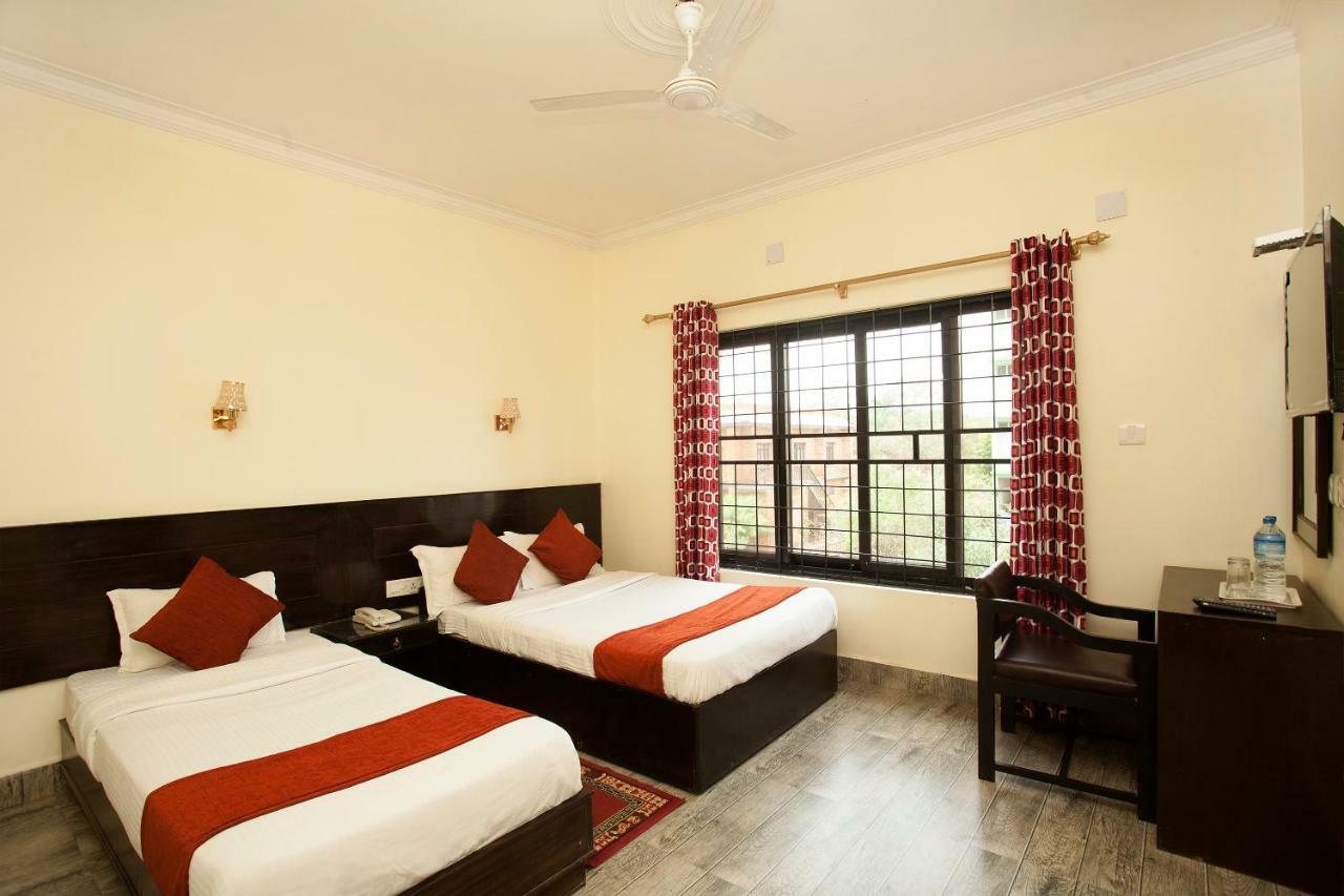 Hotel The Holy Birth Rummindei ภายนอก รูปภาพ