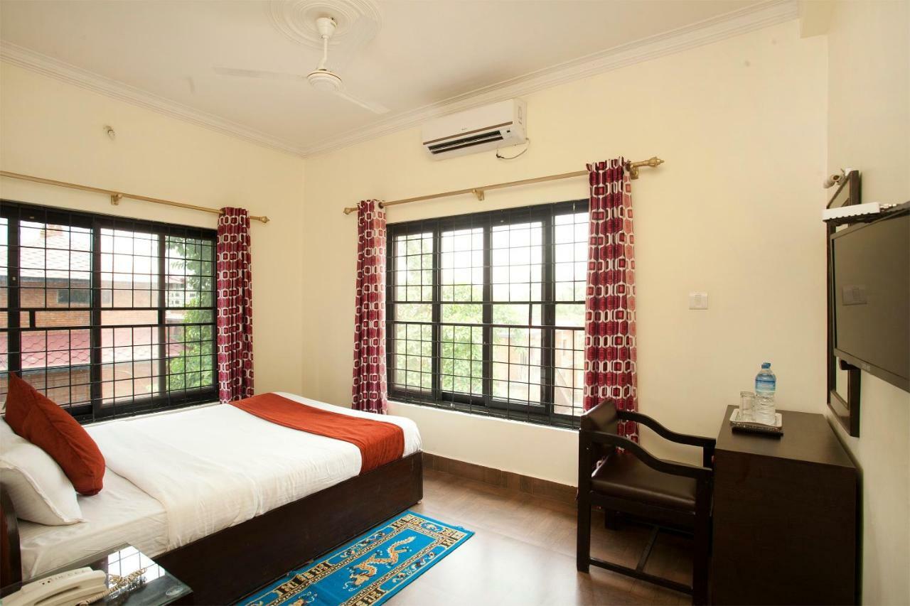 Hotel The Holy Birth Rummindei ภายนอก รูปภาพ